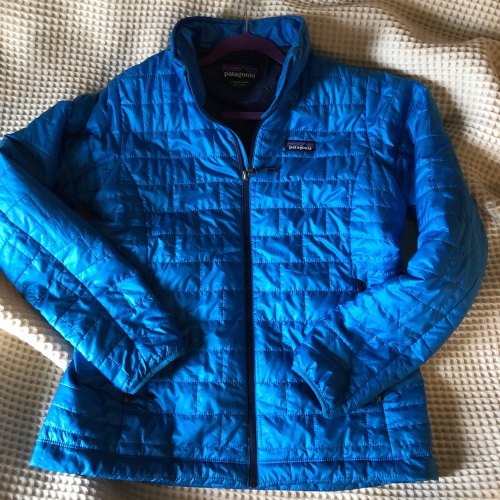 Patagonia’s Women’s  Nano Puff Jacket Size Large